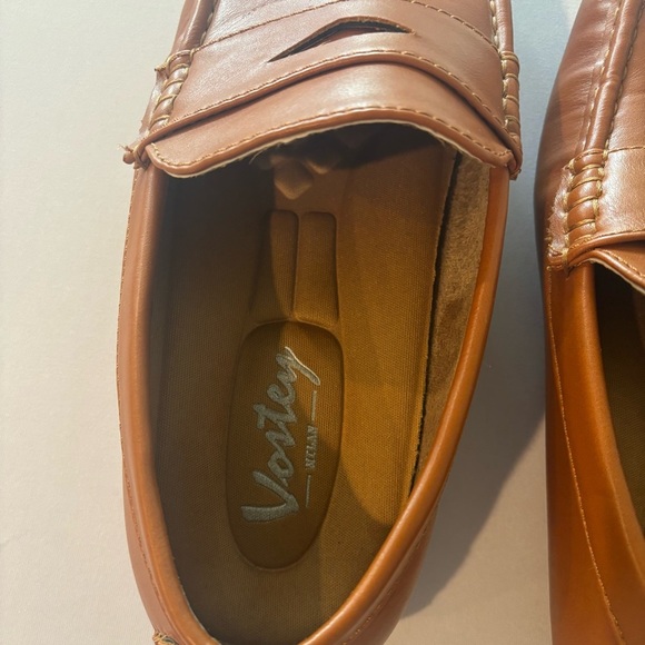 VOSTEY Men’s Brown Slip On Loafers Like New Size 8 or Women’s Size 9/9.5 - Picture 5 of 11